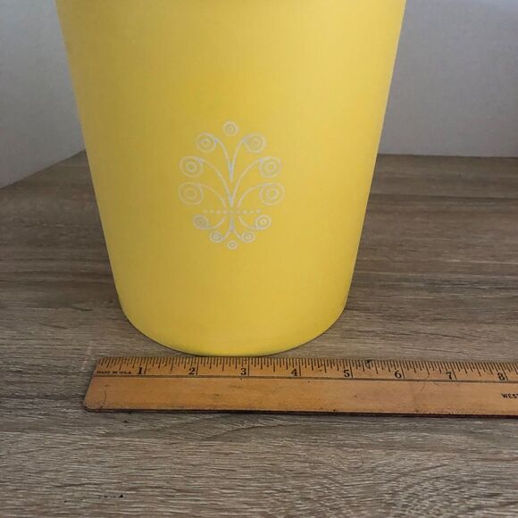 Vintage 70s Yellow Tupperware Nesting Canisters Round Retro Set of 5 Sunburst - Picture 11 of 13